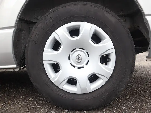 トヨタ ハイエース 3BA-TRH214W(2WD)の写真26