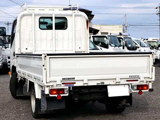 トヨタ ダイナ QDF-KDY221(2WD)の写真2