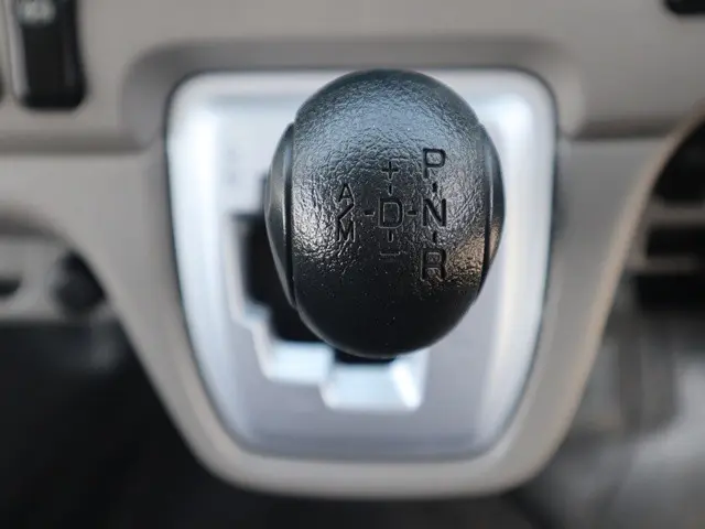 三菱 キャンター 2RG-FBA20(2WD)の写真34