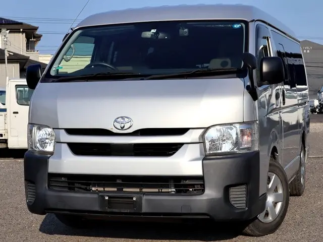 トヨタ ハイエース 3BA-TRH214W(2WD)の写真1