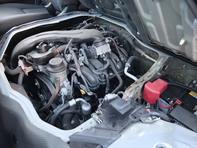 トヨタ ハイエース 3BA-TRH214W(2WD)の写真18
