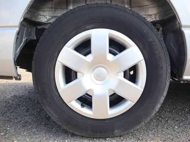 トヨタ ハイエース 3BA-TRH214W(2WD)の写真30