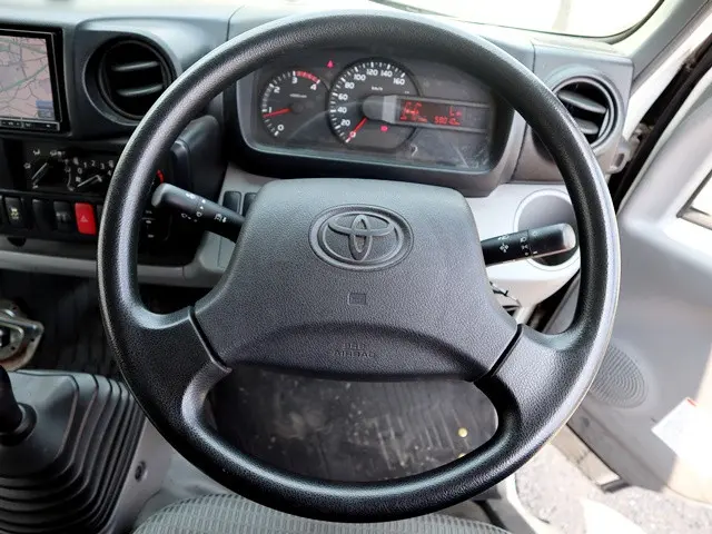 トヨタ ダイナ TKG-XZU605(2WD)の写真4