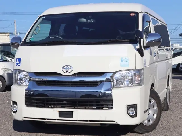 トヨタ ハイエース CBA-TRH214W(2WD)の写真1