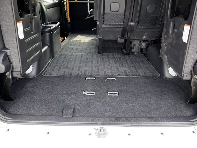 トヨタ ハイエース CBA-TRH214W(2WD)の写真14