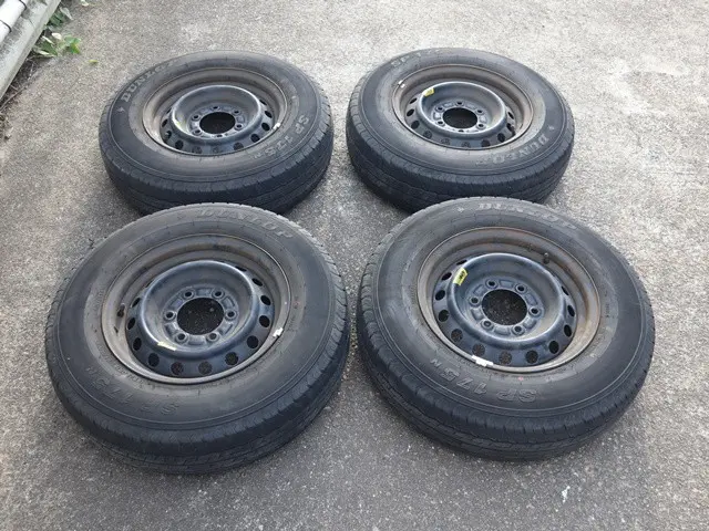 トヨタ ハイエース CBA-TRH214W(2WD)の写真26