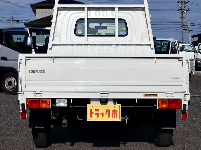 トヨタ タウンエーストラック DBF-S402U(2WD)の写真6