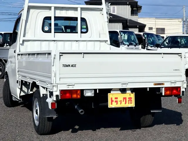 トヨタ タウンエーストラック DBF-S402U(2WD)の写真7