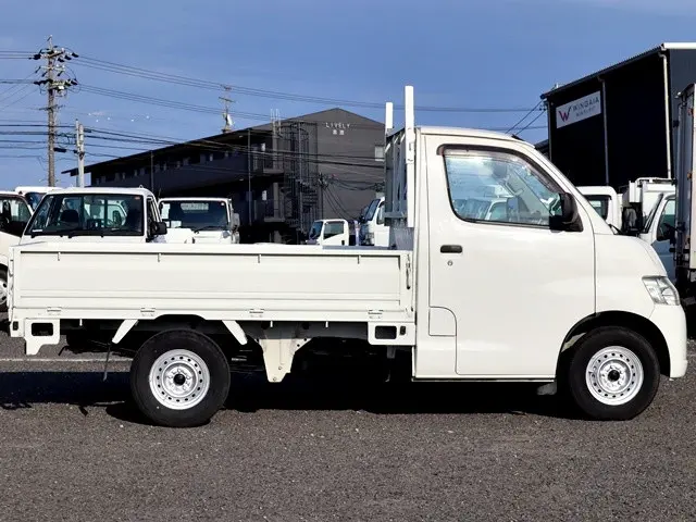 トヨタ タウンエーストラック DBF-S402U(2WD)の写真8