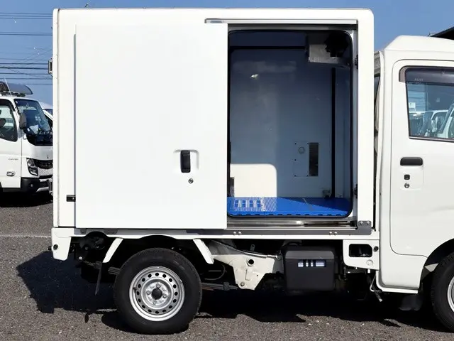 ダイハツ ハイゼットトラック 3BD-S510P(4WD)の写真11