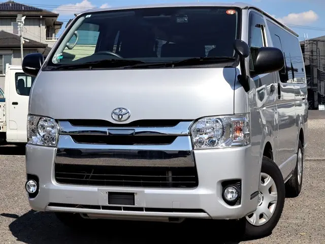 トヨタ ハイエースバン CBF-TRH200Vの写真1