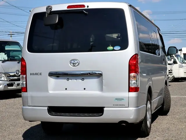 トヨタ ハイエースバン CBF-TRH200Vの写真3