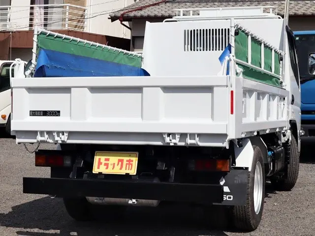 三菱 キャンター 2RG-FBA60(2WD)の写真5
