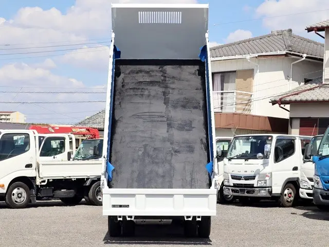 三菱 キャンター 2RG-FBA60(2WD)の写真12