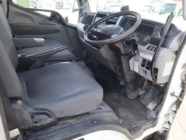 三菱 キャンター 2RG-FBA60(2WD)の写真31