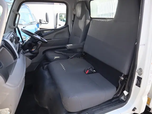 三菱 キャンター 2RG-FBA60(2WD)の写真34