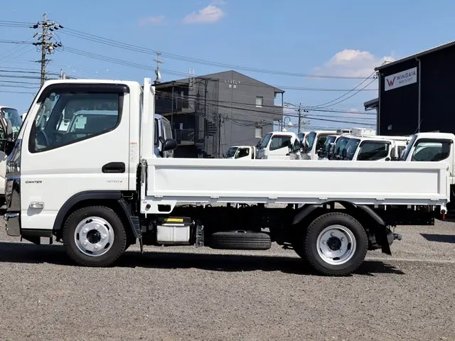 三菱 キャンター 2RG-FBA20(2WD)の写真9