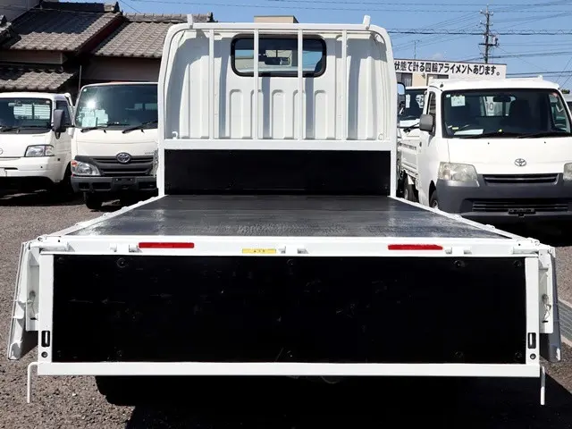 三菱 キャンター 2RG-FBA20(2WD)の写真12