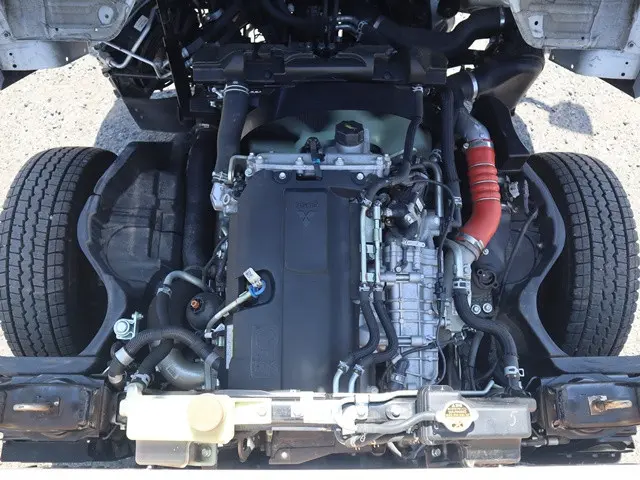 三菱 キャンター 2RG-FBA20(2WD)の写真15