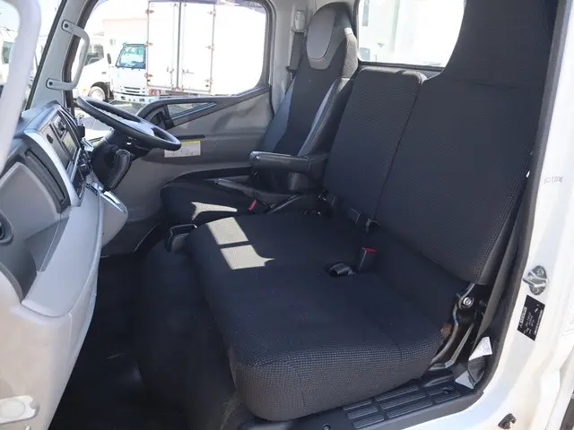 三菱 キャンター 2RG-FBA20(2WD)の写真32