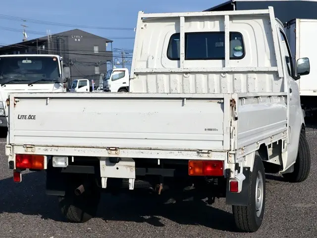 トヨタ ライトエーストラック DBF-S402U(2WD)の写真3