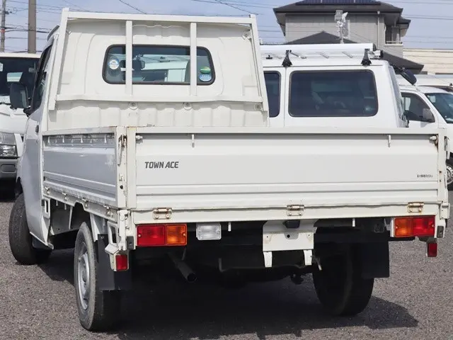 トヨタ ライトエーストラック DBF-S402U(2WD)の写真3