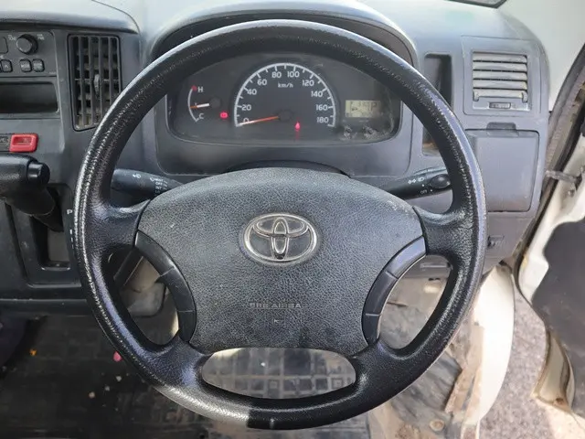 トヨタ ライトエーストラック DBF-S402U(2WD)の写真4