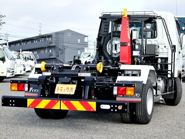三菱 ファイター 2KG-FK72F(2WD)の写真5