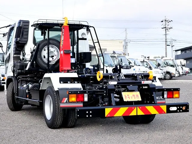三菱 ファイター 2KG-FK72F(2WD)の写真7