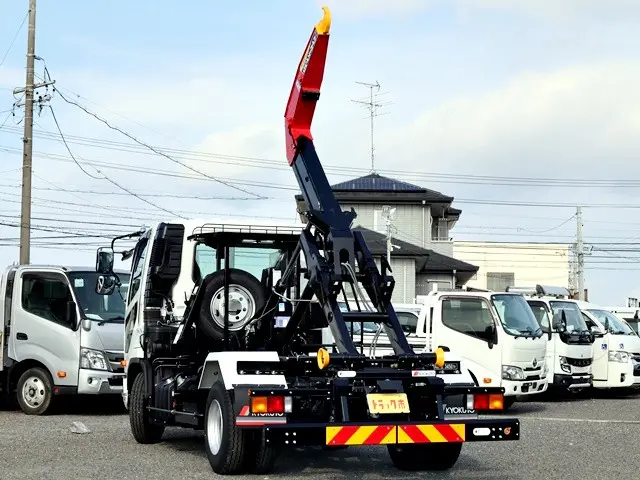 三菱 ファイター 2KG-FK72F(2WD)の写真12