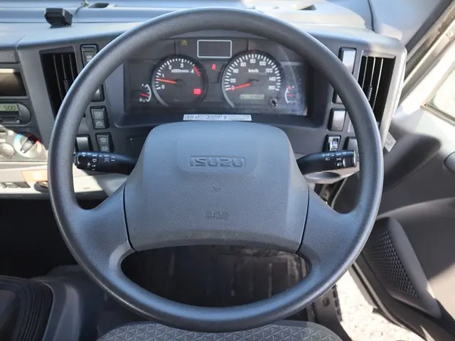 いすゞ エルフ TRG-NPR85AR(2WD)の写真4