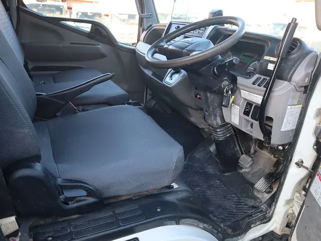 三菱 キャンター TPG-FBA30(2WD)の写真30
