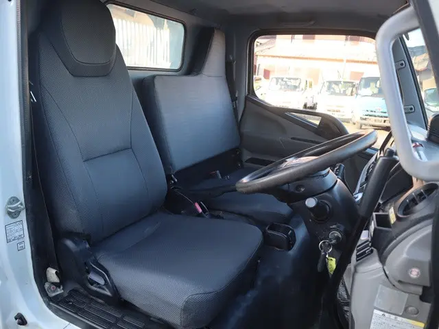 三菱 キャンター TPG-FBA30(2WD)の写真31
