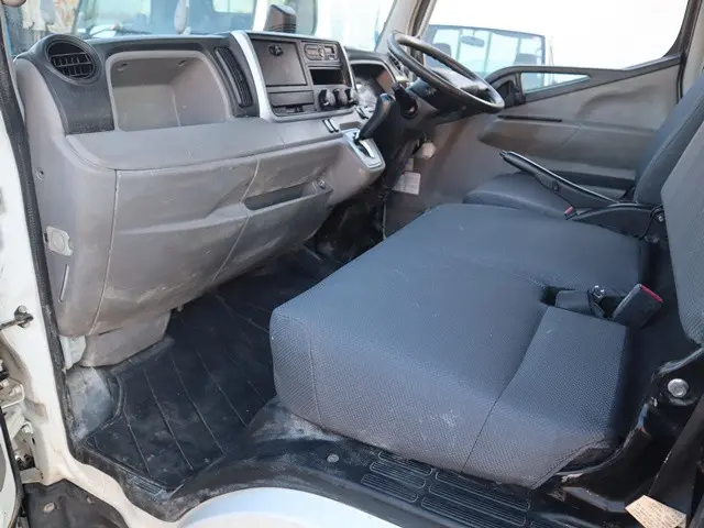 三菱 キャンター TPG-FBA30(2WD)の写真32