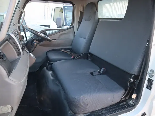 三菱 キャンター TPG-FBA30(2WD)の写真33