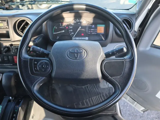 トヨタ ダイナ 2RG-XZU605(2WD)の写真3