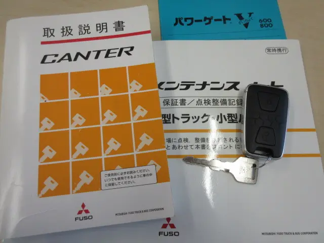 三菱 キャンター 2RG-FBA20(2WD)の写真5