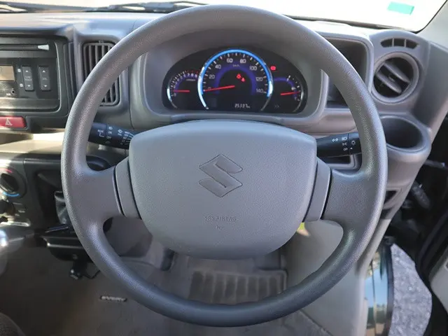 スズキ エブリイ EBD-DA17V(4WD)の写真4