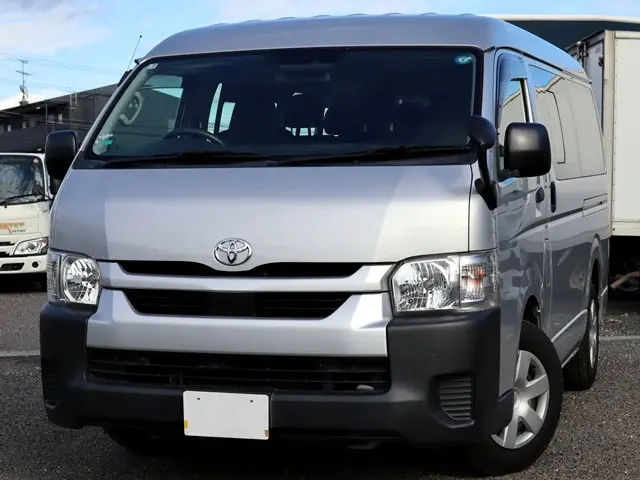 トヨタ ハイエース 3BA-TRH214W(2WD)の写真1