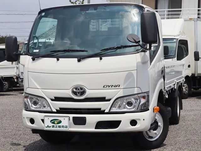 トヨタ ダイナ 2RG-XZU605(2WD)の写真2