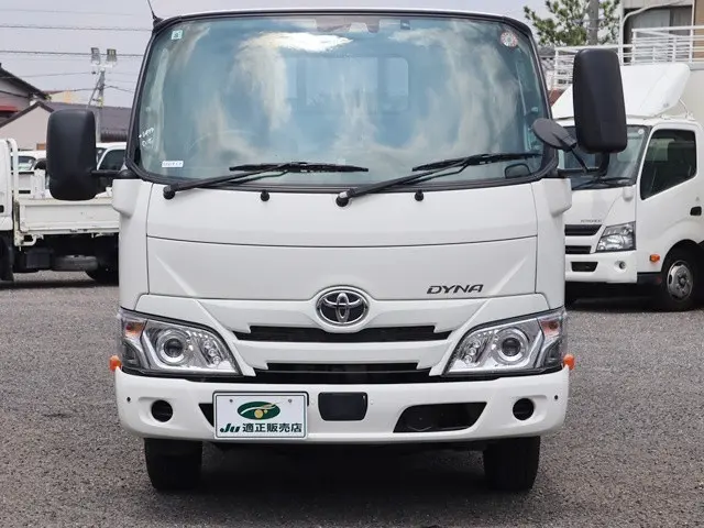 トヨタ ダイナ 2RG-XZU605(2WD)の写真3