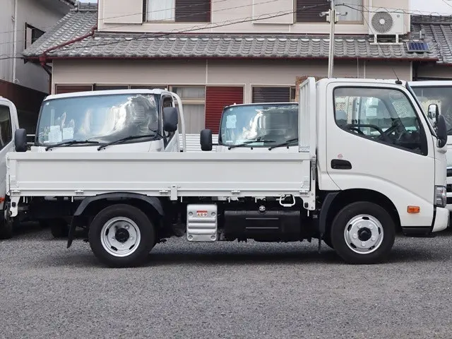 トヨタ ダイナ 2RG-XZU605(2WD)の写真8