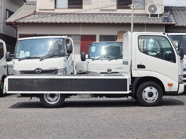 トヨタ ダイナ 2RG-XZU605(2WD)の写真10