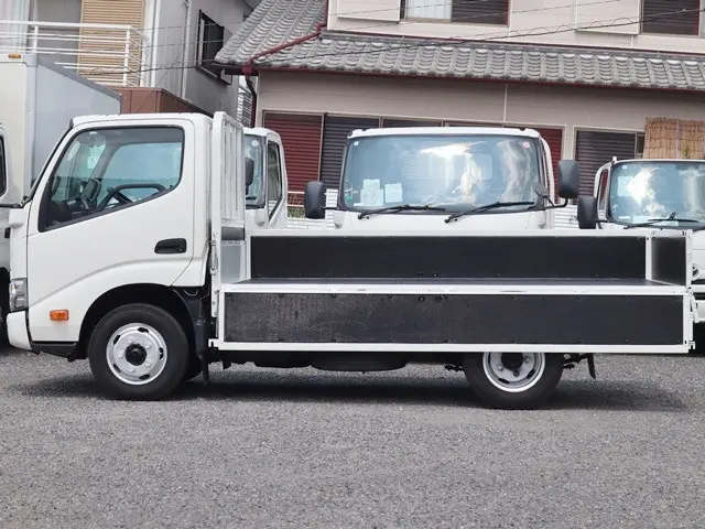 トヨタ ダイナ 2RG-XZU605(2WD)の写真11