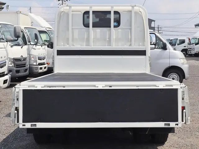 トヨタ ダイナ 2RG-XZU605(2WD)の写真12