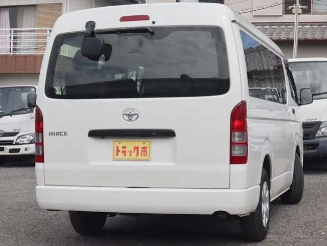 トヨタ ハイエース 3BA-TRH214W(2WD)の写真5