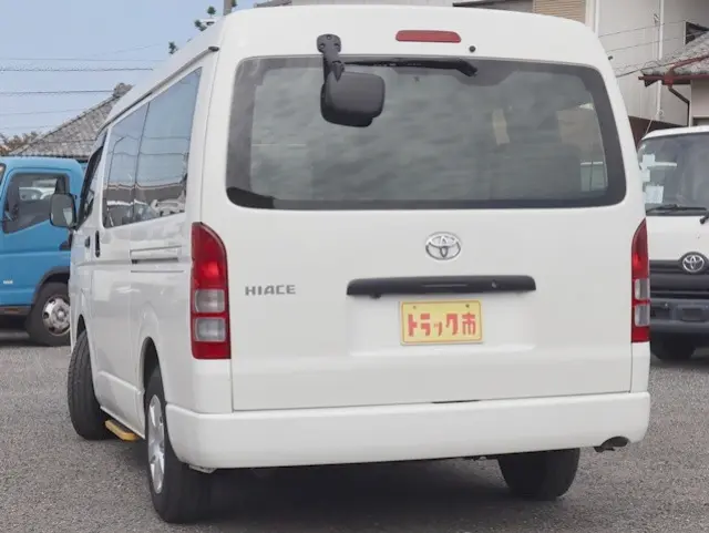 トヨタ ハイエース 3BA-TRH214W(2WD)の写真7