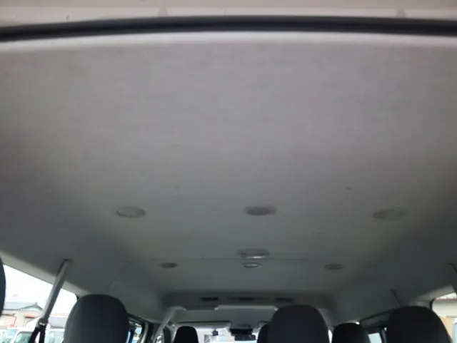 トヨタ ハイエース 3BA-TRH214W(2WD)の写真13