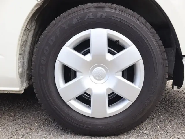 トヨタ ハイエース 3BA-TRH214W(2WD)の写真18