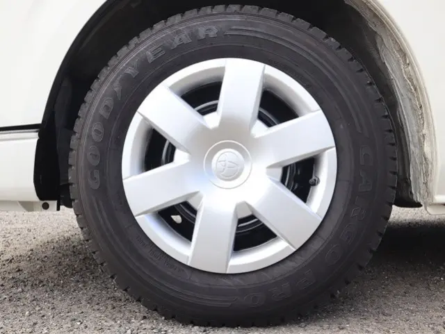 トヨタ ハイエース 3BA-TRH214W(2WD)の写真21